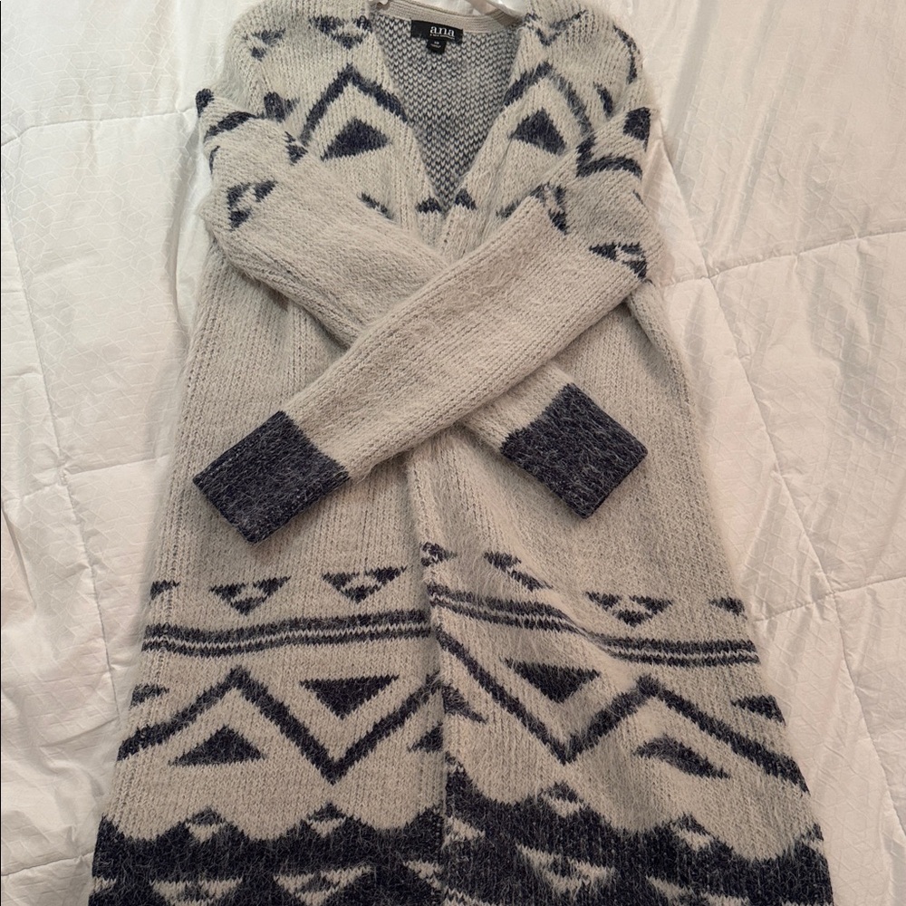 a.n.a Gray and Navy Geometric Cardigan - Picture 4 of 4